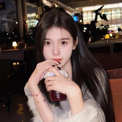 穿成200斤农妇后,首辅他真香了